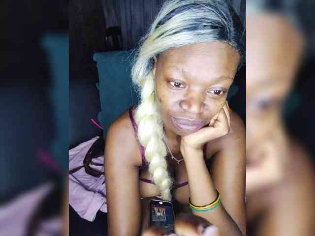 InstaG_TittyMonroe webcam