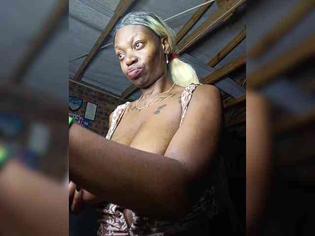 InstaG_TittyMonroe webcam