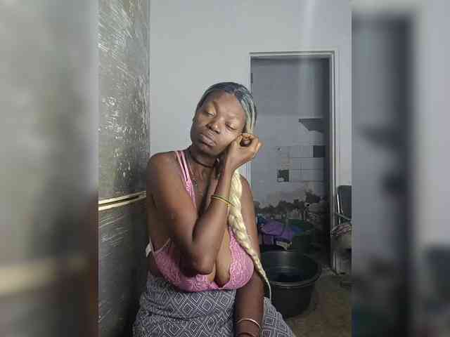 InstaG_TittyMonroe webcam