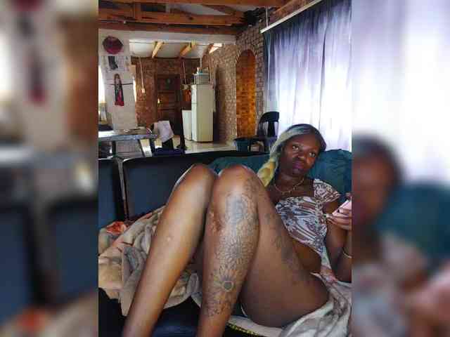 InstaG_TittyMonroe webcam