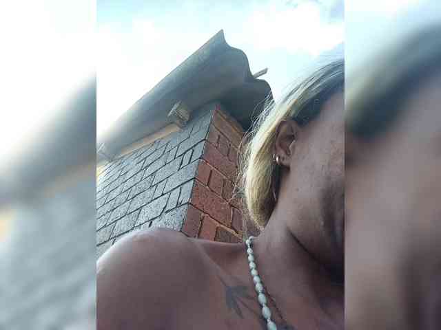 InstaG_TittyMonroe webcam