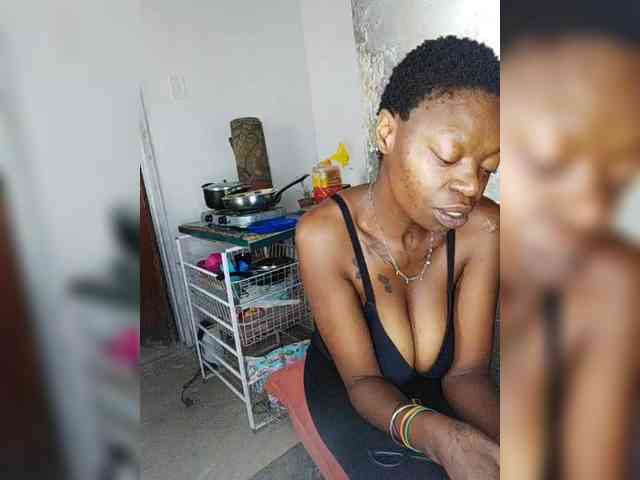 InstaG_TittyMonroe webcam