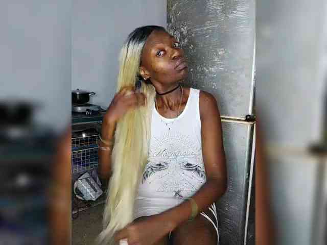 InstaG_TittyMonroe webcam