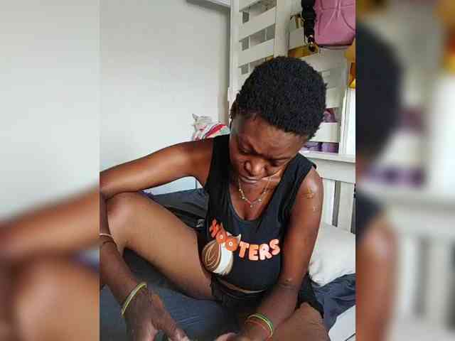 InstaG_TittyMonroe webcam