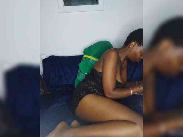 InstaG_TittyMonroe webcam