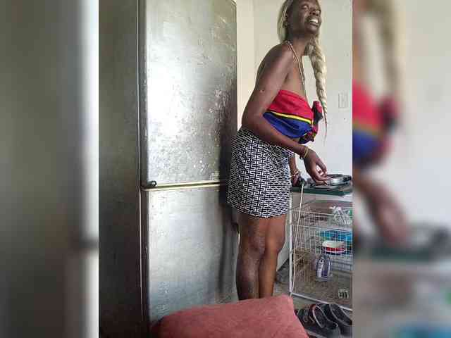 InstaG_TittyMonroe webcam