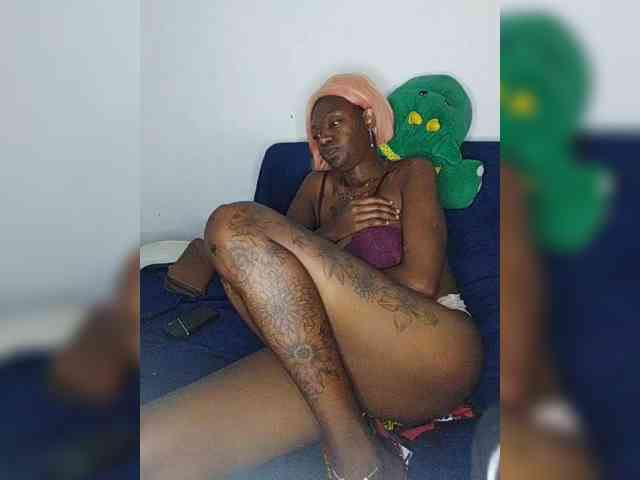 InstaG_TittyMonroe webcam