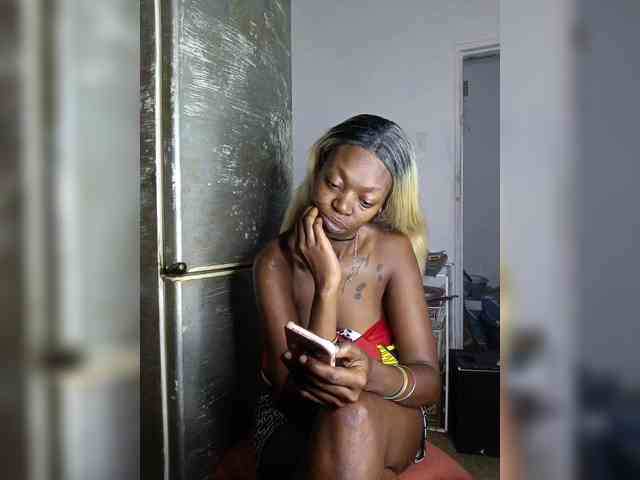 InstaG_TittyMonroe webcam