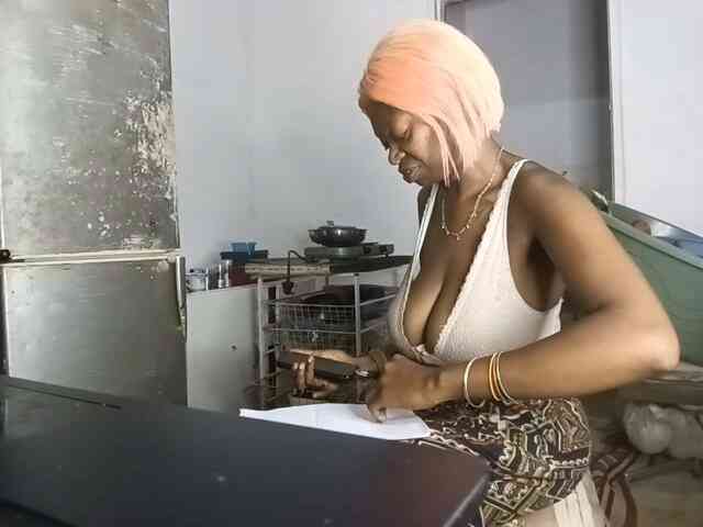 InstaG_TittyMonroe webcam