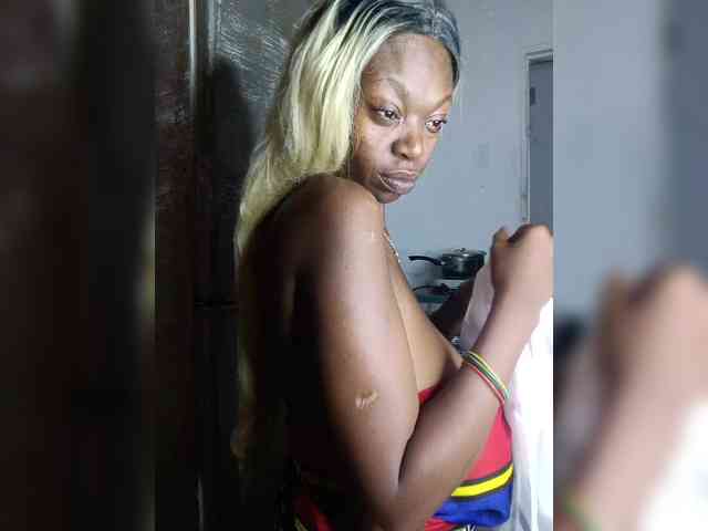 InstaG_TittyMonroe webcam