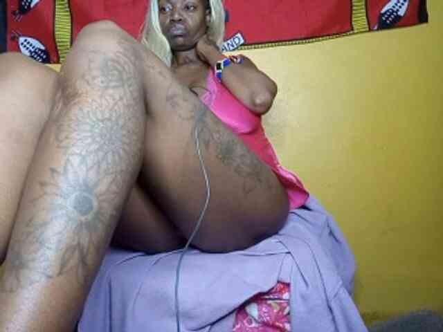 InstaG_TittyMonroe webcam