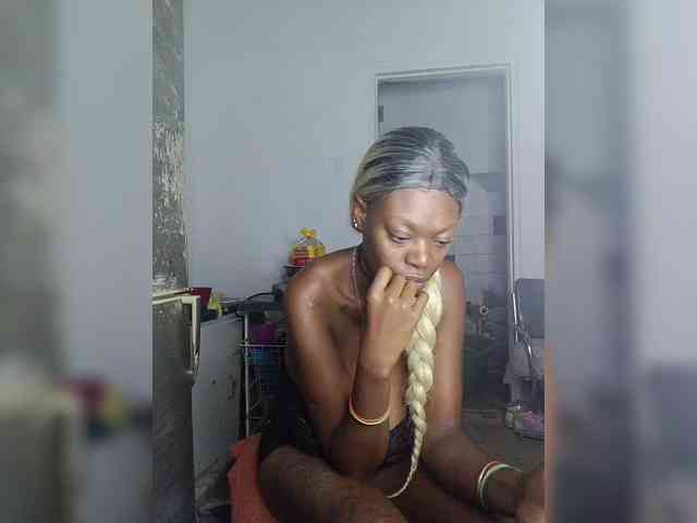 InstaG_TittyMonroe webcam