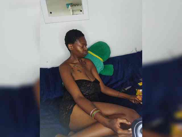 InstaG_TittyMonroe webcam