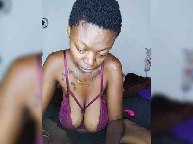 InstaG_TittyMonroe webcam