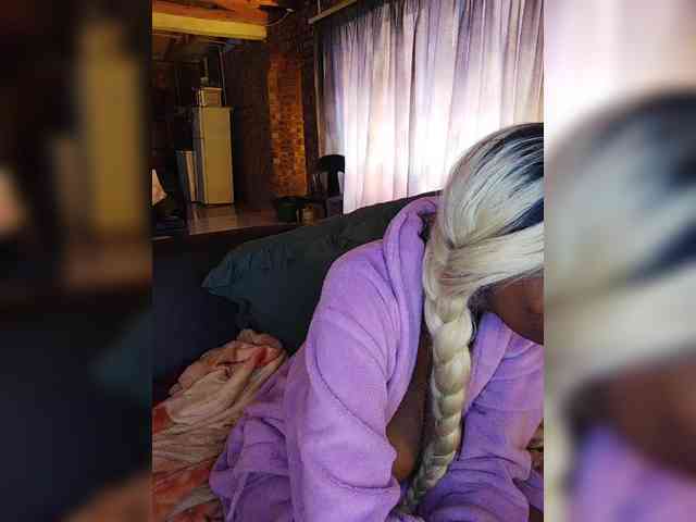 InstaG_TittyMonroe webcam