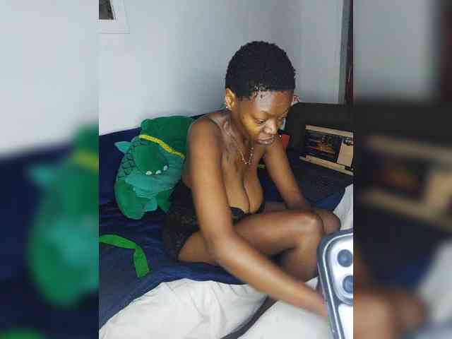 InstaG_TittyMonroe webcam