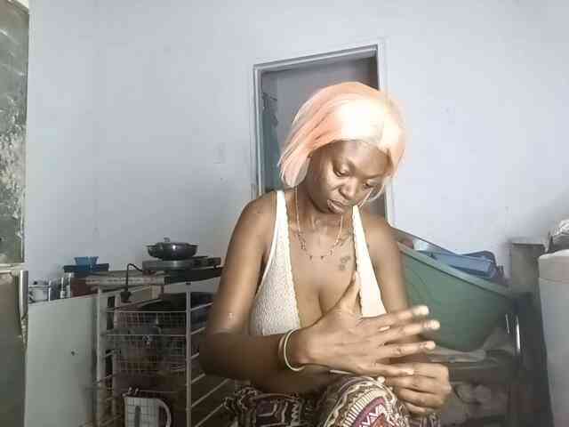 InstaG_TittyMonroe webcam