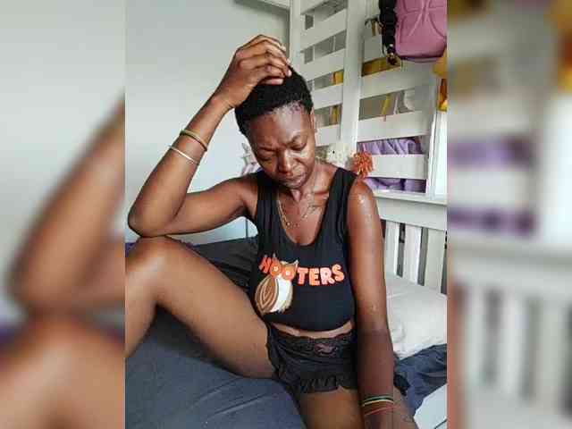 InstaG_TittyMonroe webcam