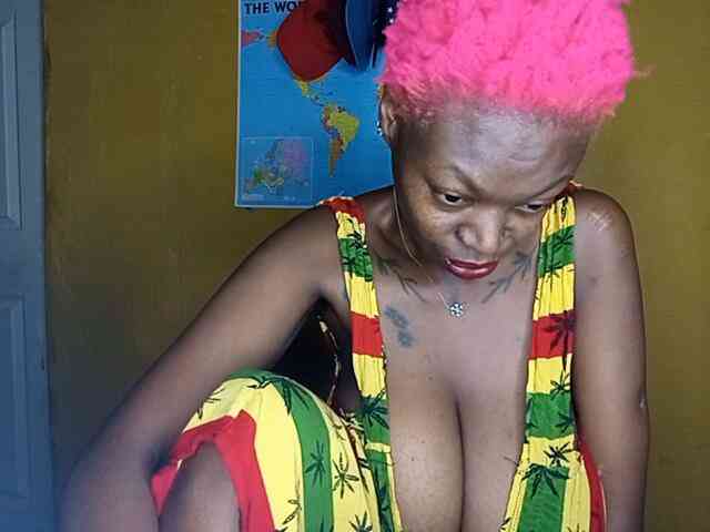 InstaG_TittyMonroe's Sexcam