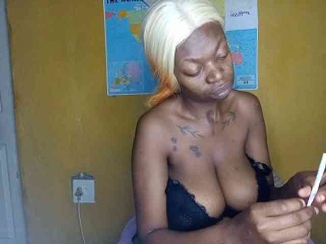 InstaG_TittyMonroe webcam
