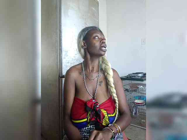 InstaG_TittyMonroe webcam