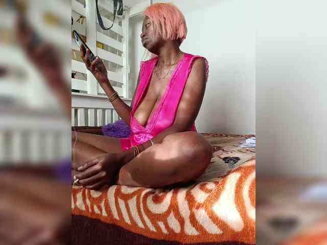 InstaG_TittyMonroe webcam