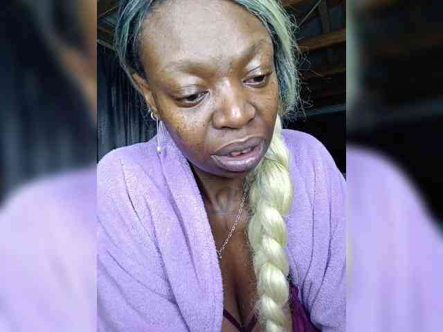 InstaG_TittyMonroe webcam