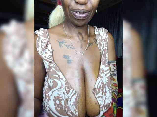 InstaG_TittyMonroe webcam
