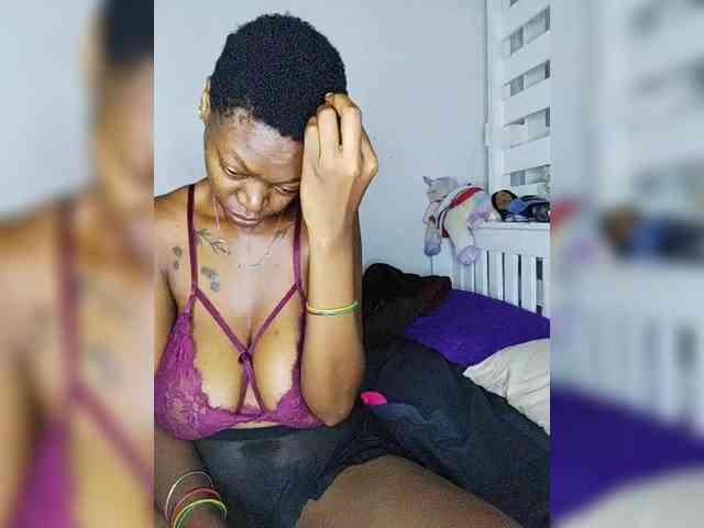 InstaG_TittyMonroe webcam