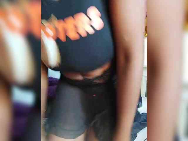 InstaG_TittyMonroe webcam