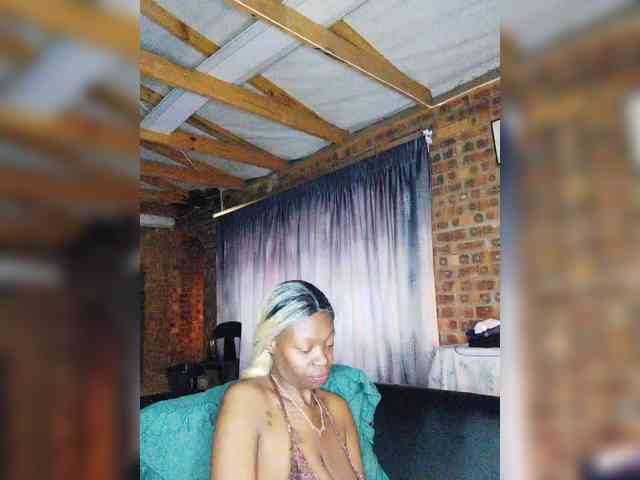 InstaG_TittyMonroe webcam