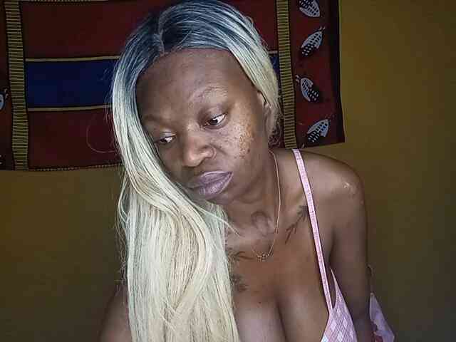 InstaG_TittyMonroe webcam