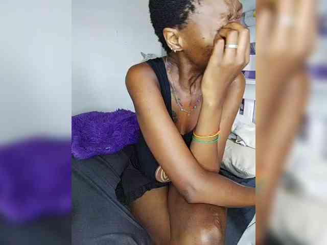 InstaG_TittyMonroe webcam