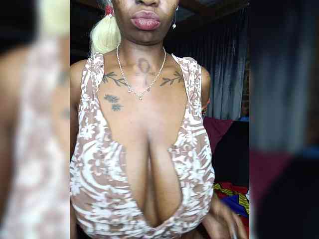 InstaG_TittyMonroe webcam