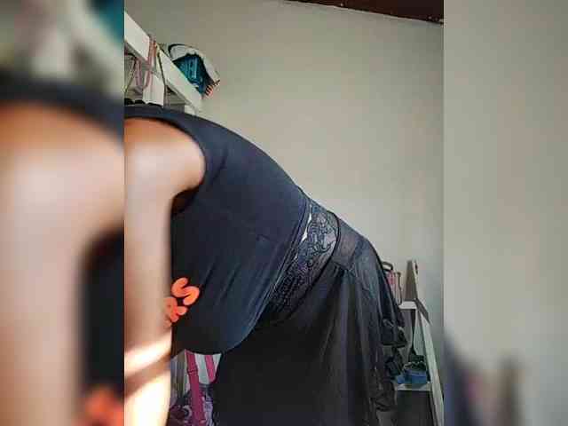 InstaG_TittyMonroe webcam