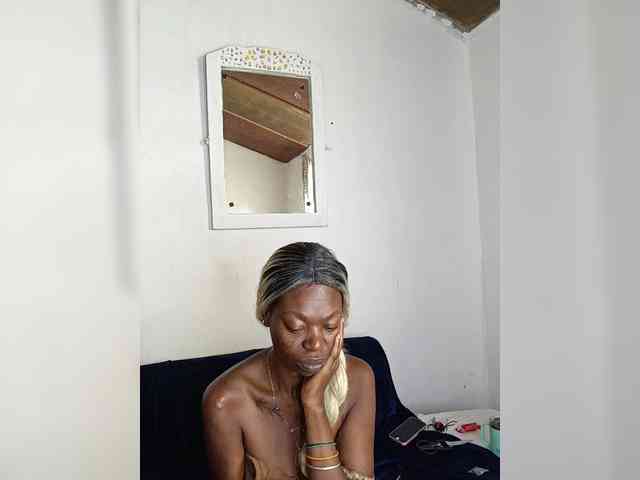 InstaG_TittyMonroe webcam