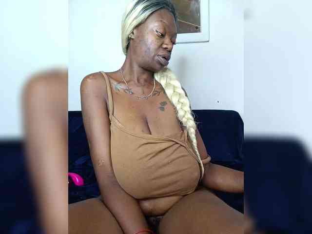 InstaG_TittyMonroe webcam