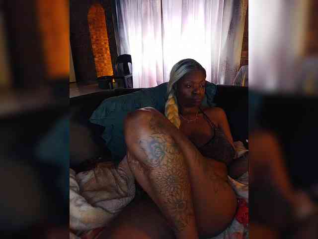 InstaG_TittyMonroe webcam