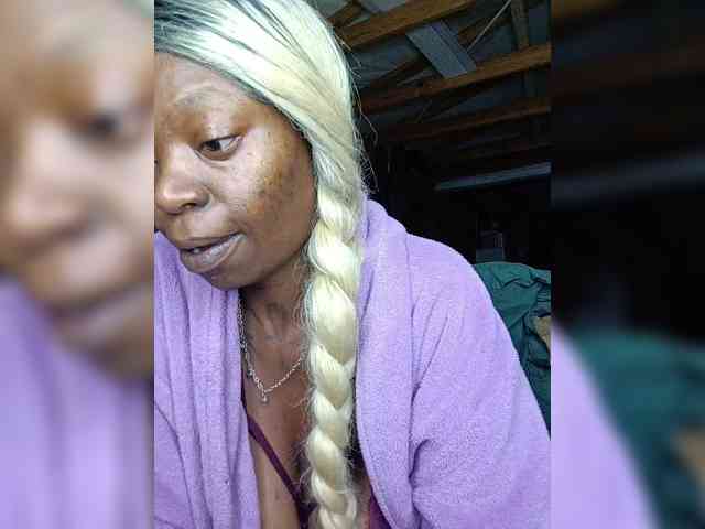 InstaG_TittyMonroe webcam