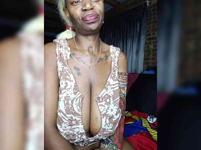 InstaG_TittyMonroe webcam