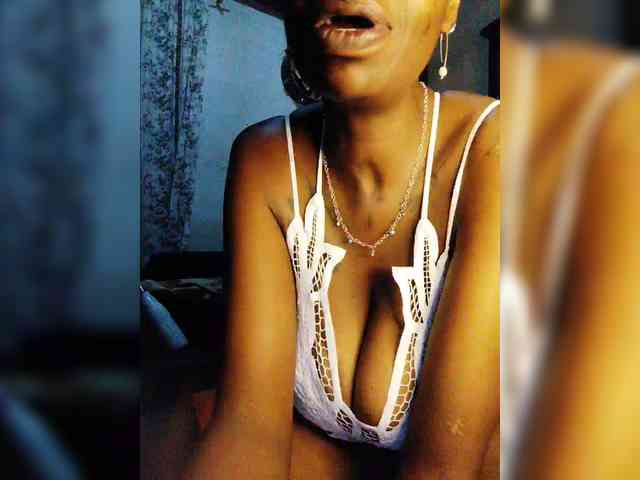 InstaG_TittyMonroe webcam