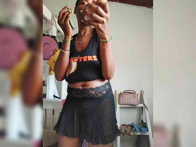 InstaG_TittyMonroe webcam