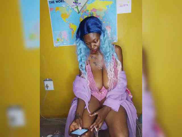 InstaG_TittyMonroe webcam