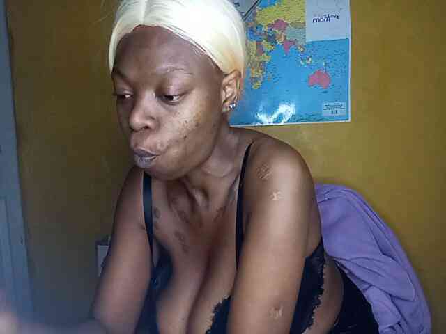 InstaG_TittyMonroe webcam