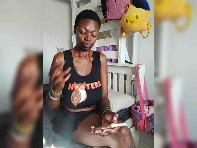 InstaG_TittyMonroe webcam