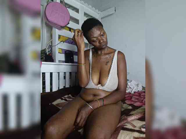 InstaG_TittyMonroe webcam