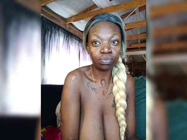 InstaG_TittyMonroe webcam