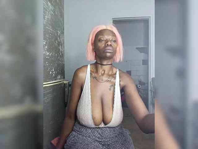 InstaG_TittyMonroe webcam