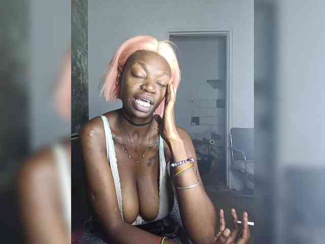 InstaG_TittyMonroe webcam