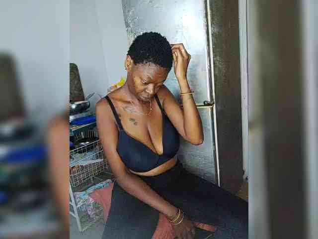 InstaG_TittyMonroe webcam